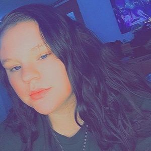 Meet your Posher, Alisha